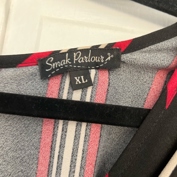 Smack Parlour Dress, sz XL , black , red, white - Picture 8 of 8